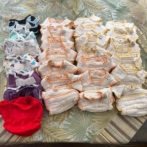 20 CLOTH-EEZ WORKHORSE FITTED DIAPERS, SNAP CLOSURE WITH 7 DIAPER COVERS